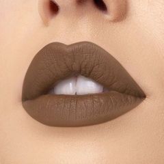 NUDE X LIPSTICK - BEAUTY CREATIONS en internet