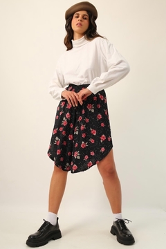 Shorts floral preto corte irregular - comprar online