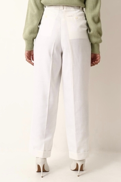 calça branca cintura alta pregas vintage - Capichó Brechó