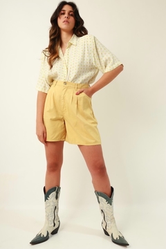 shorts cintura mega alta amarelo vintage - comprar online