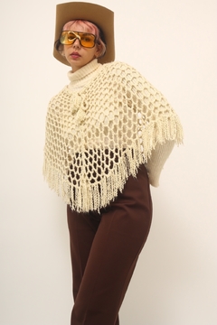 Poncho croche franja cru - loja online