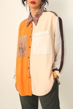 camisa tricolor recortes logo vintage - comprar online