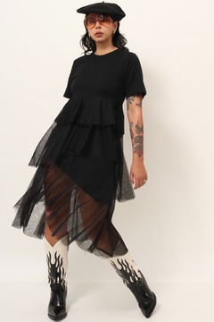 Vestido preto saia tule assimetrica garimpado em Barcelona - loja online