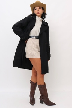 Imagem do casaco estilo trenc coat preto aveludado