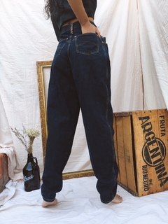 Calça mom jeans original jeans anos 90’s cintura mega alta - Capichó Brechó