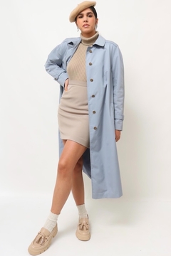 Trenc Coat azul bebe forrado c/cinto vintage na internet