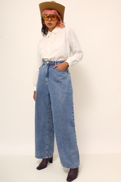 Calça jeans flare azul classica - comprar online