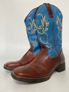 Bota cowboy couro azul com marrom - comprar online