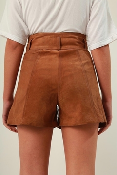 Shorts couro marrom cintura mega alta - loja online