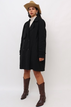 casaco estilo trenc coat preto aveludado na internet