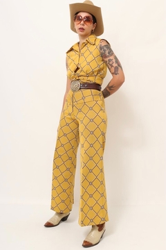 Conjunto western mostarda 70´s calça + cropped na internet