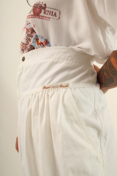 Calça sarja cintura mega alta branca na internet
