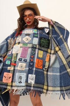 poncho bordado vintage patches - comprar online