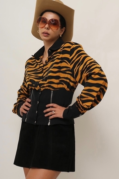 camisa tigre acinturada manga longa na internet