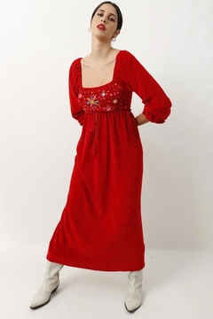 vestido veludo vermelho bordado decote - comprar online