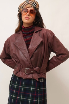 jaqueta couro cropped bordo vintage