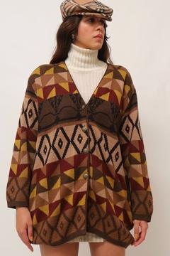 Cardigan tricot marrom estampa geométrica na internet