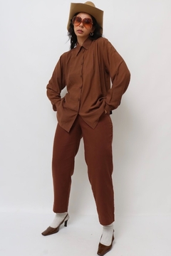 camisa marrom ampla manga longa - Capichó Brechó