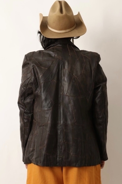 jaqueta couro marrom recortes vintage
