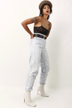 alça jeans cintura mega alta escrita lateral - Capichó Brechó