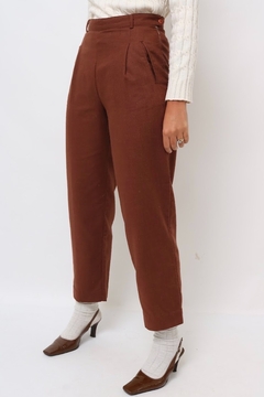 Calça cintura alta marrom estilo linho - Capichó Brechó