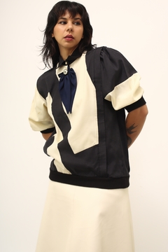 Imagem do Camisa clodine bicolor manga bufante P/B