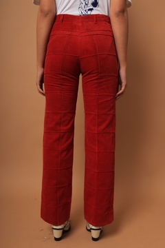 Calça veludo vermelha cintura media vintage - loja online
