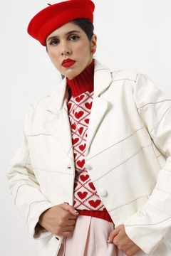 jaqueta couro branco recortes forrado