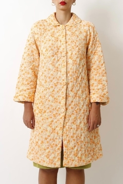 Imagem do robe matelasse laranja flores vintage