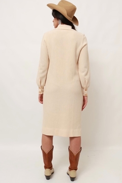 Vestido tricot textura bege estampa frente - comprar online