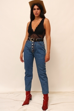 Imagem do Calça jeans cintura alta botões vintage
