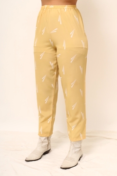 Calça amarela levinha cintura alta - loja online