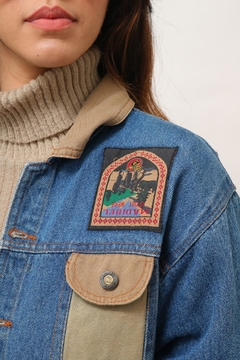 jaqueta cropped jeans recorte bege - comprar online