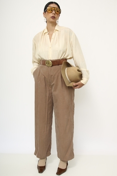 Calça marrom cintura alta vintage na internet