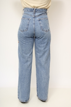 Imagem do Calça jeans bordado cintura alta
