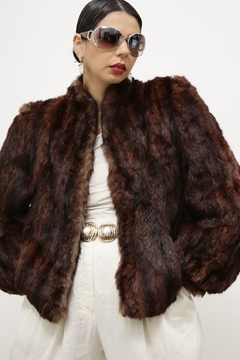 Casaco pele curto vintage marrom - loja online