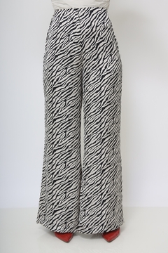 Calça cintura alta flare zebra - comprar online
