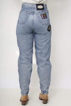 Calça jeans cintura alta Tony Marcel na internet