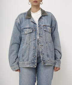 Jaqueta jeans vintage azul classica na internet