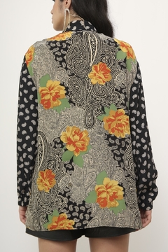 Camisa estampada manga bufante flores e color na internet