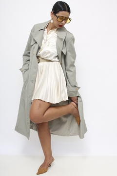 Trench coat cinza forrado vintage na internet