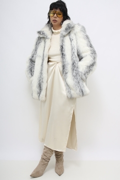 Casaco branco pelo vintage forrado - comprar online