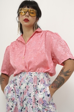 Camisa rosa acetinada vintage na internet