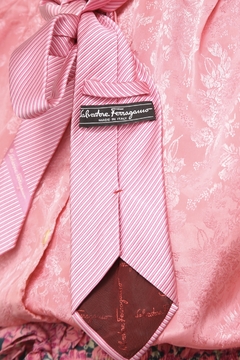 Gravata SALVATORE FERRAGAMO rosa listras - comprar online