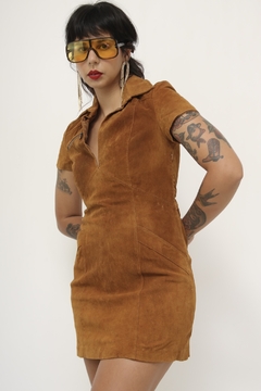 Vestido couro camurça marrom curto - loja online