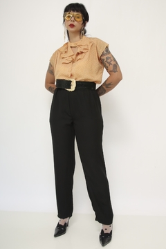 Calça preta cintura alta det fivela frente - loja online