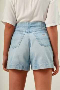Shorts jeans curto cintura mega alta 90’s - loja online