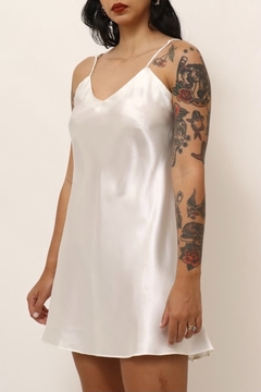 Sleep Dress acetinado branco curto