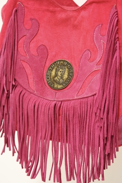 Maxi bolsa rosa camurça franjas em couro