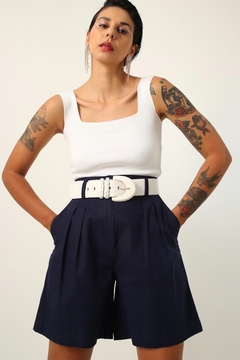 Top cropped tricot branco textura